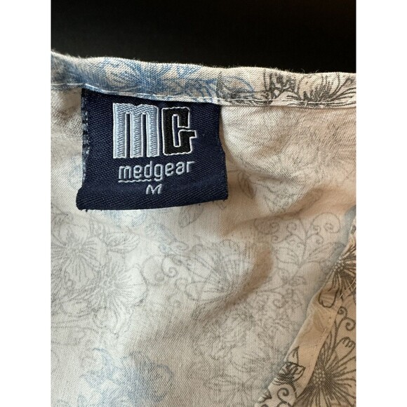 Medgear Scrub Top V Neck - Size Medium - Blue/White /Gray - Medical  Vet Uniform - Picture 5 of 6